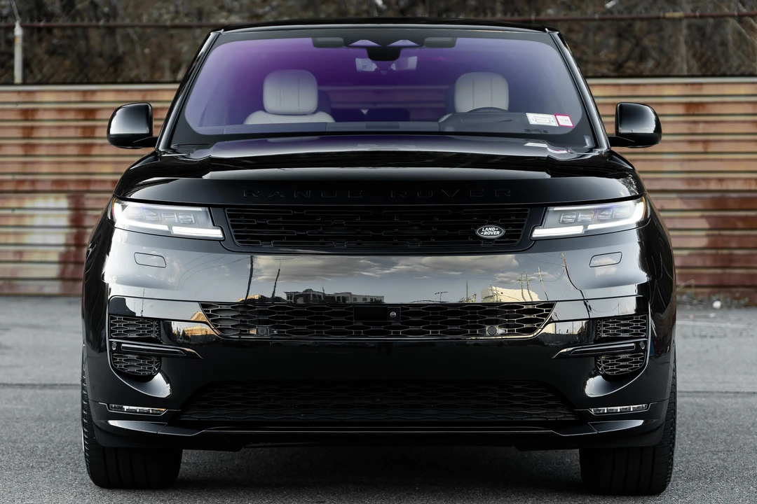 2023 Land Rover Range Rover Sport L461 - Image 2 of 31