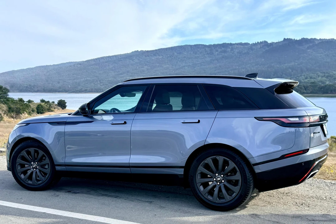 2023 Land Rover Range Rover Velar - Image 4 of 31