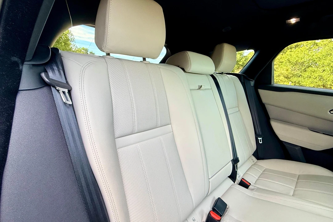 2023 Land Rover Range Rover Velar - Image 26 of 31