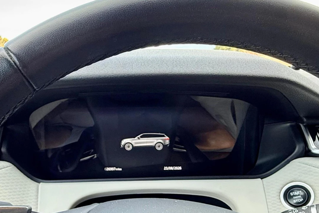 2023 Land Rover Range Rover Velar - Image 27 of 31