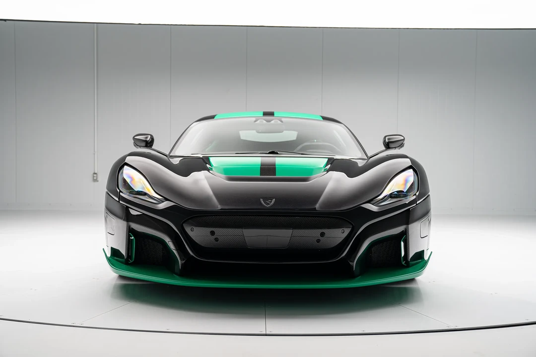 2023 Rimac Nevera - Image 2 of 31