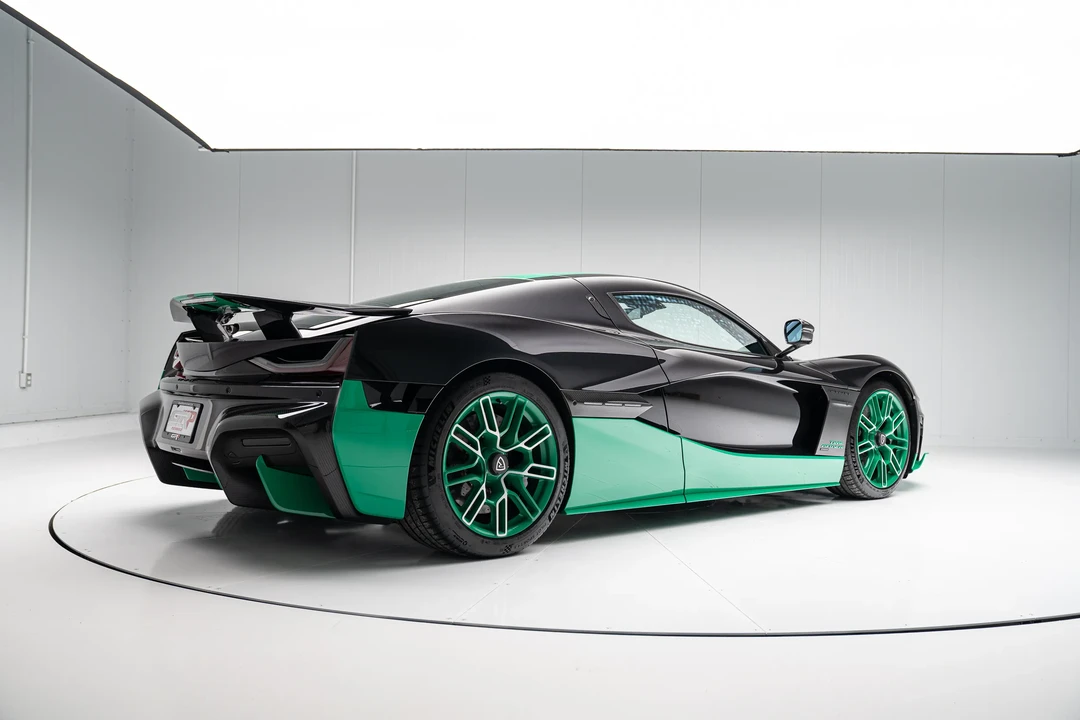 2023 Rimac Nevera - Image 7 of 31