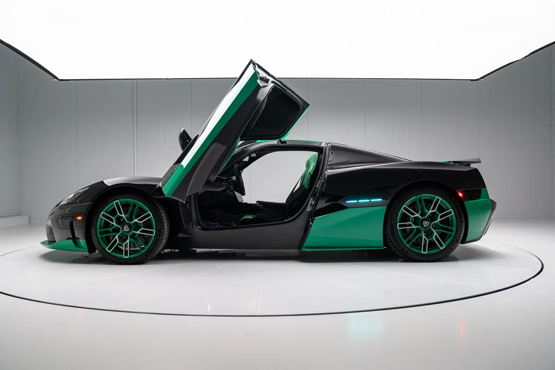 2023 Rimac Nevera - Image 5 of 31