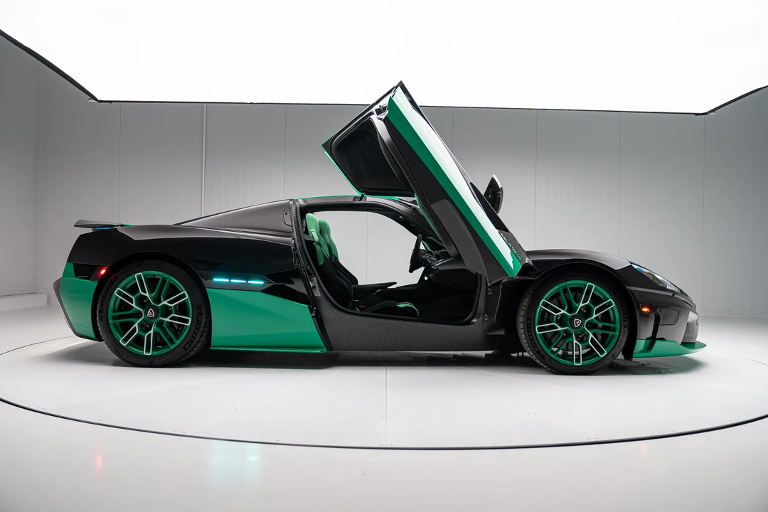 2023 Rimac Nevera - Image 9 of 31
