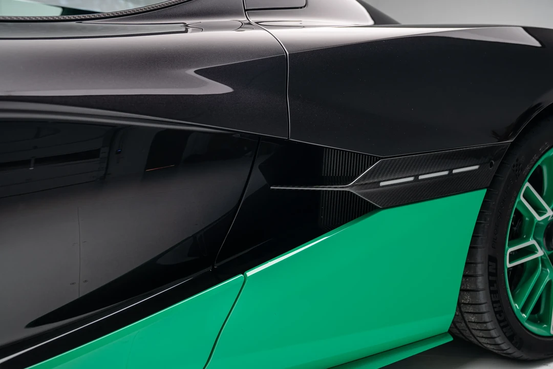 2023 Rimac Nevera - Image 21 of 31