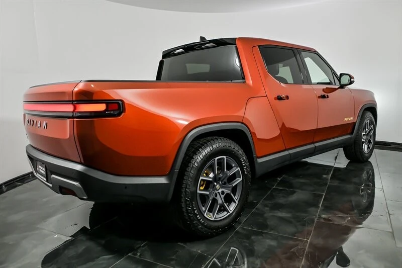 2023 Rivian R1T - Image 11 of 21