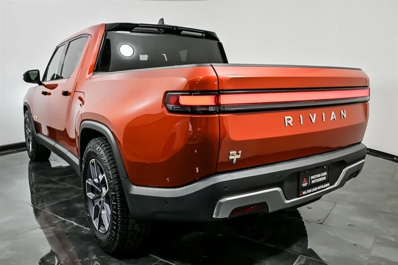 2023 Rivian R1T - Image 9 of 21