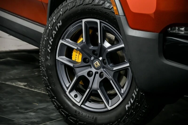2023 Rivian R1T - Image 3 of 21
