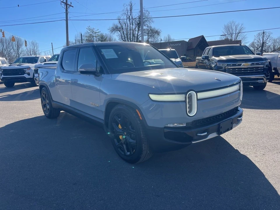 2023 Rivian R1T - Image 7 of 12