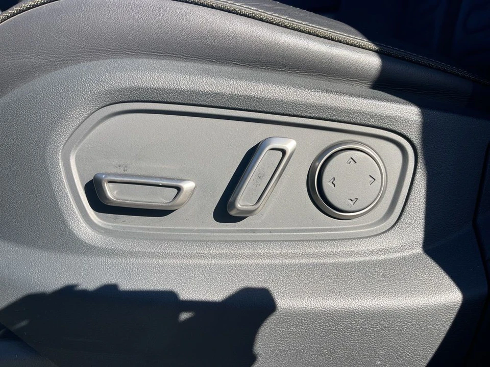 2023 Rivian R1T - Image 11 of 12