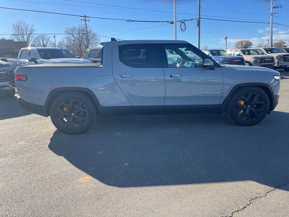 2023 Rivian R1T - Image 6 of 12