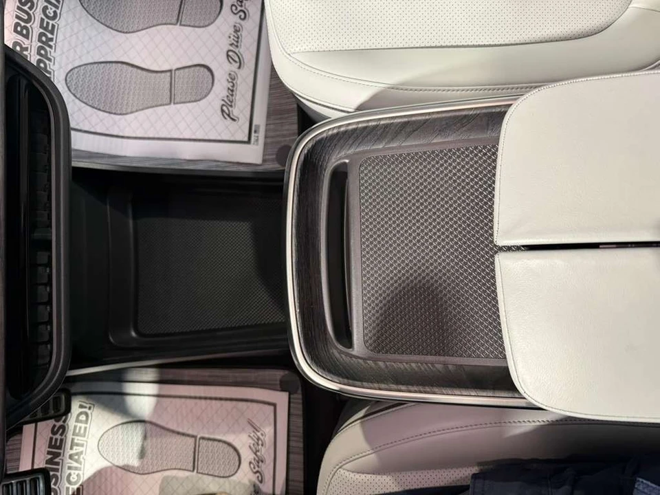 2023 Rivian R1T - Image 19 of 21