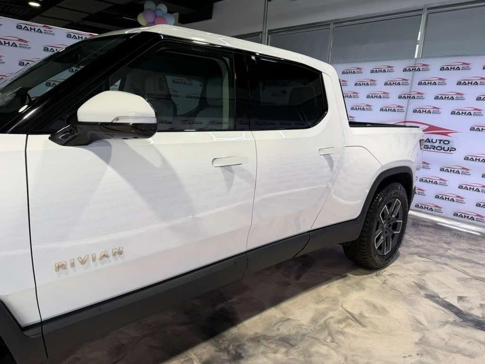 2023 Rivian R1T - Image 6 of 21