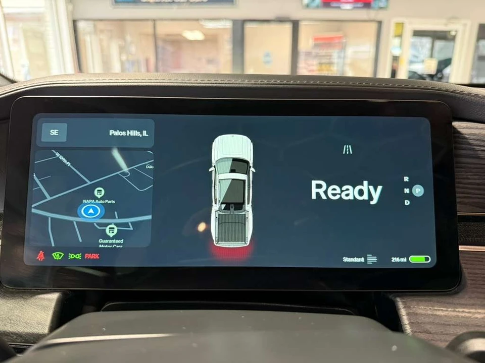 2023 Rivian R1T - Image 14 of 21