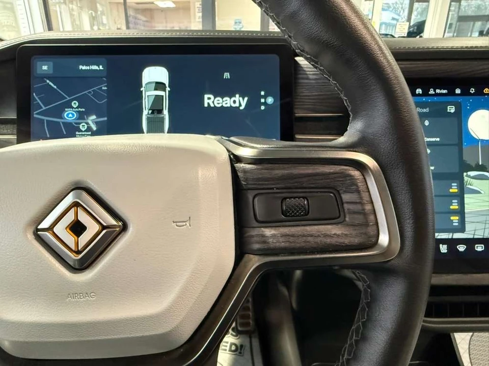 2023 Rivian R1T - Image 12 of 21