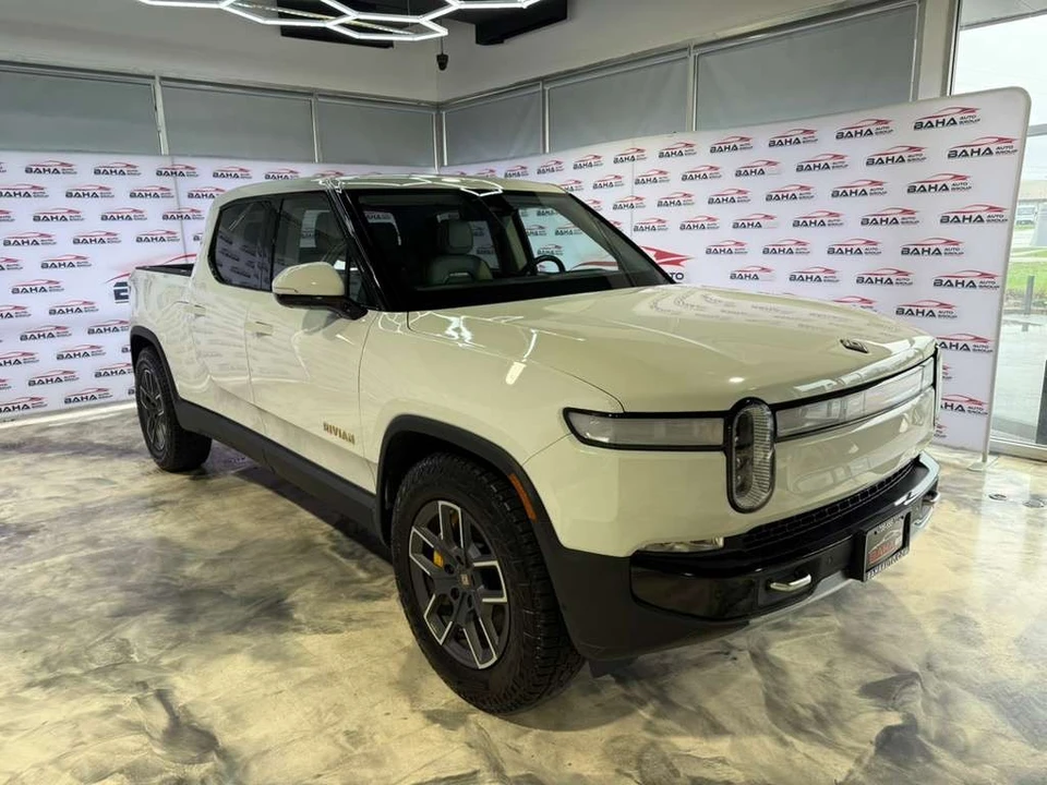 2023 Rivian R1T - Image 5 of 21