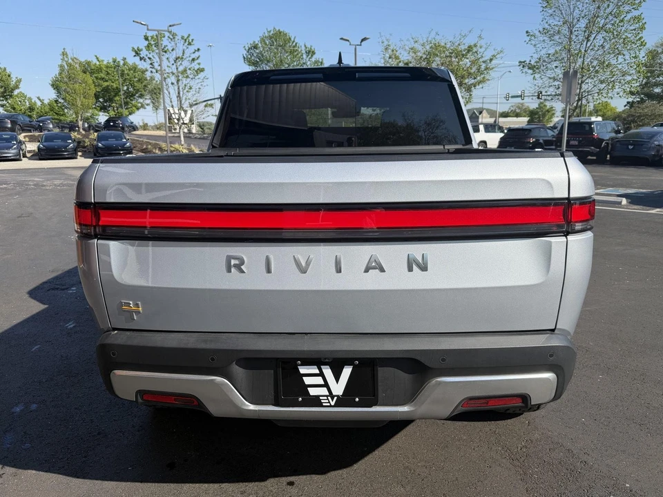 2023 Rivian R1T - Image 6 of 19