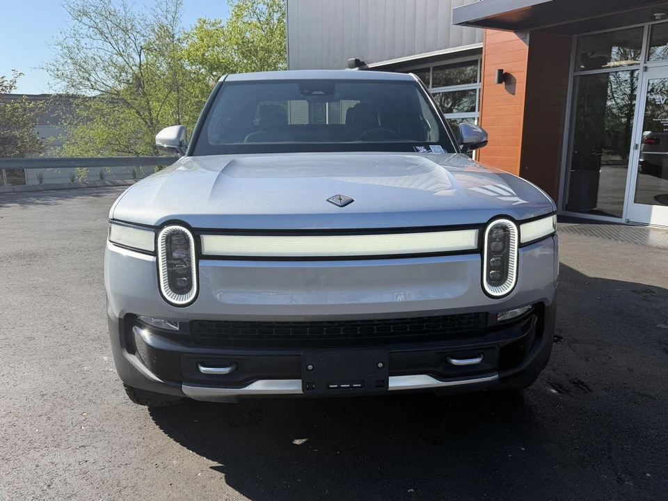 2023 Rivian - Image 2 of 19