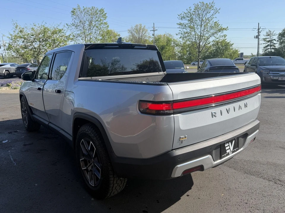 2023 Rivian R1T - Image 5 of 19