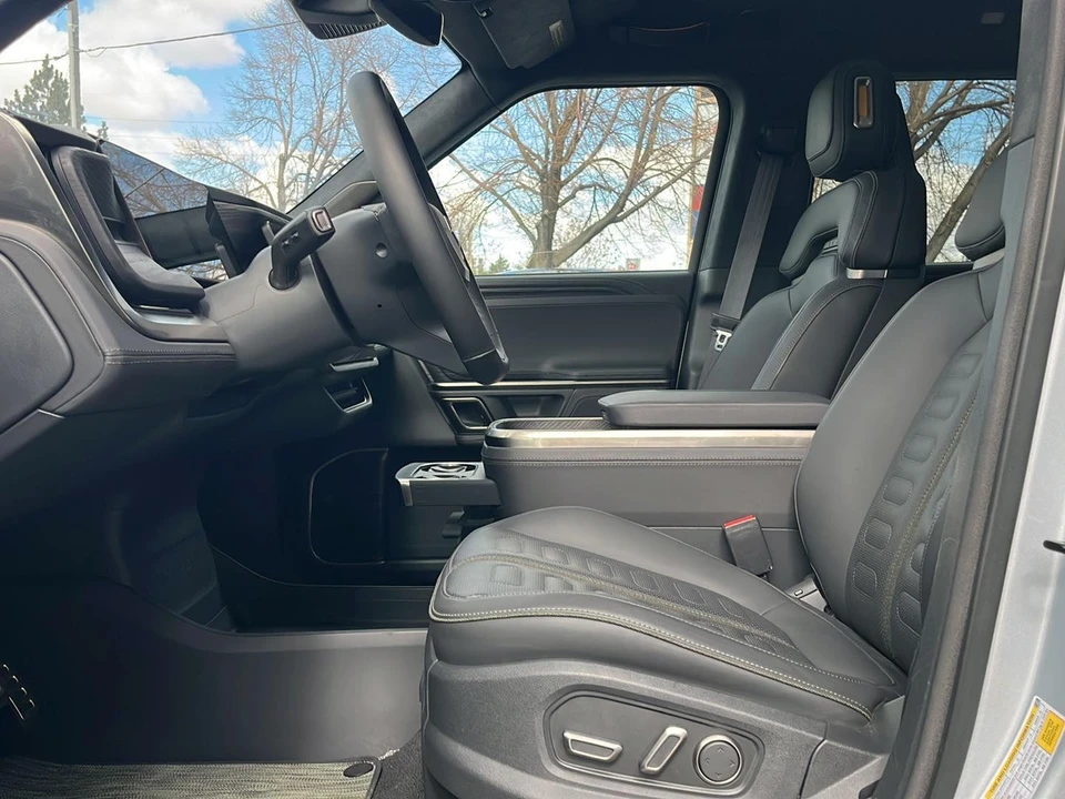 2023 Rivian R1T - Image 16 of 21