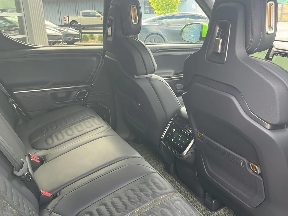 2023 Rivian R1T - Image 21 of 21