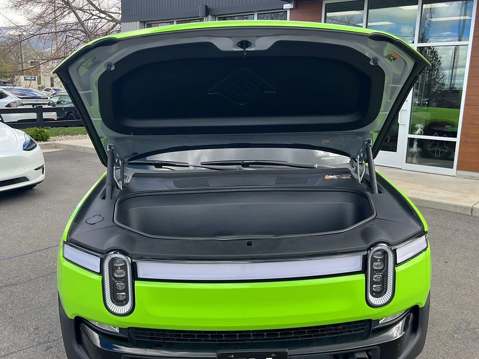 2023 Rivian - Image 28 of 29