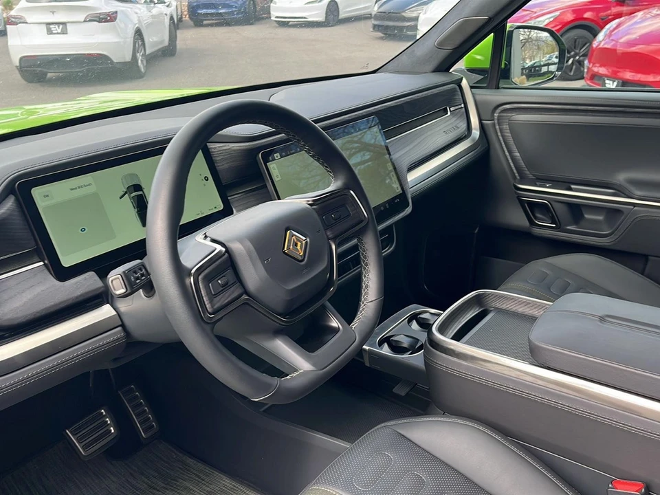 2023 Rivian - Image 15 of 29