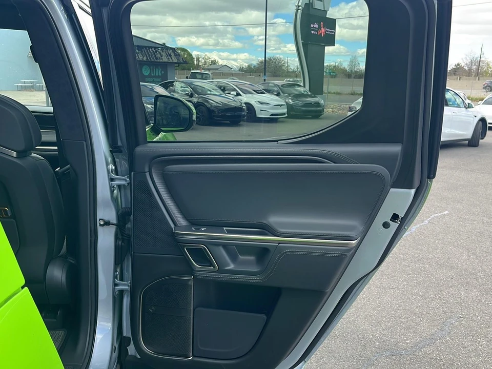 2023 Rivian R1T - Image 20 of 29