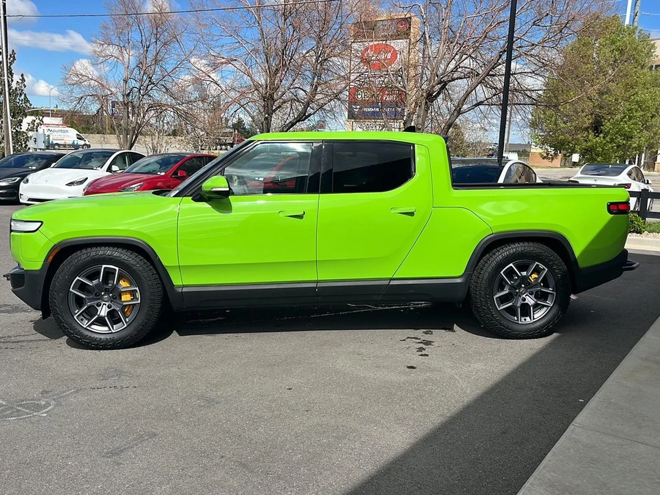 2023 Rivian R1T - Image 5 of 21