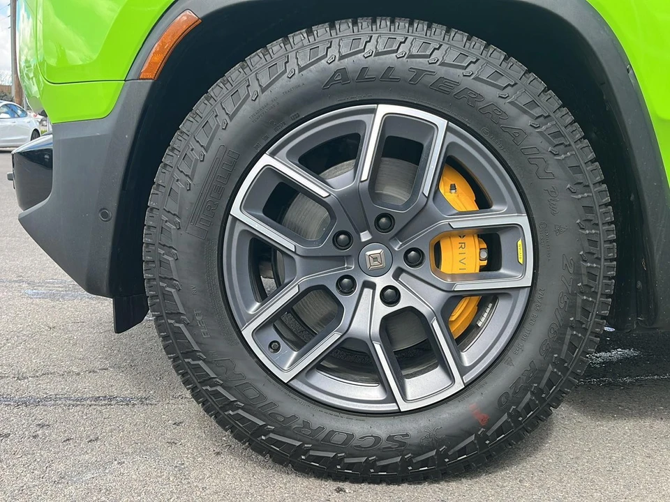 2023 Rivian R1T - Image 13 of 21