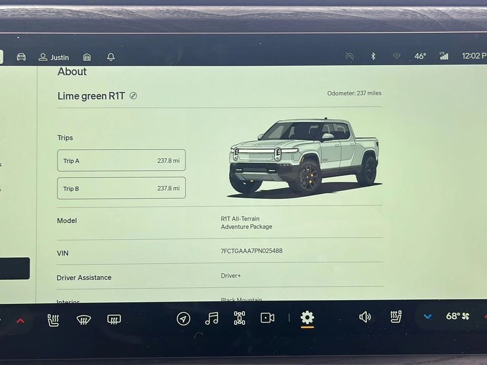 2023 Rivian R1T - Image 27 of 29