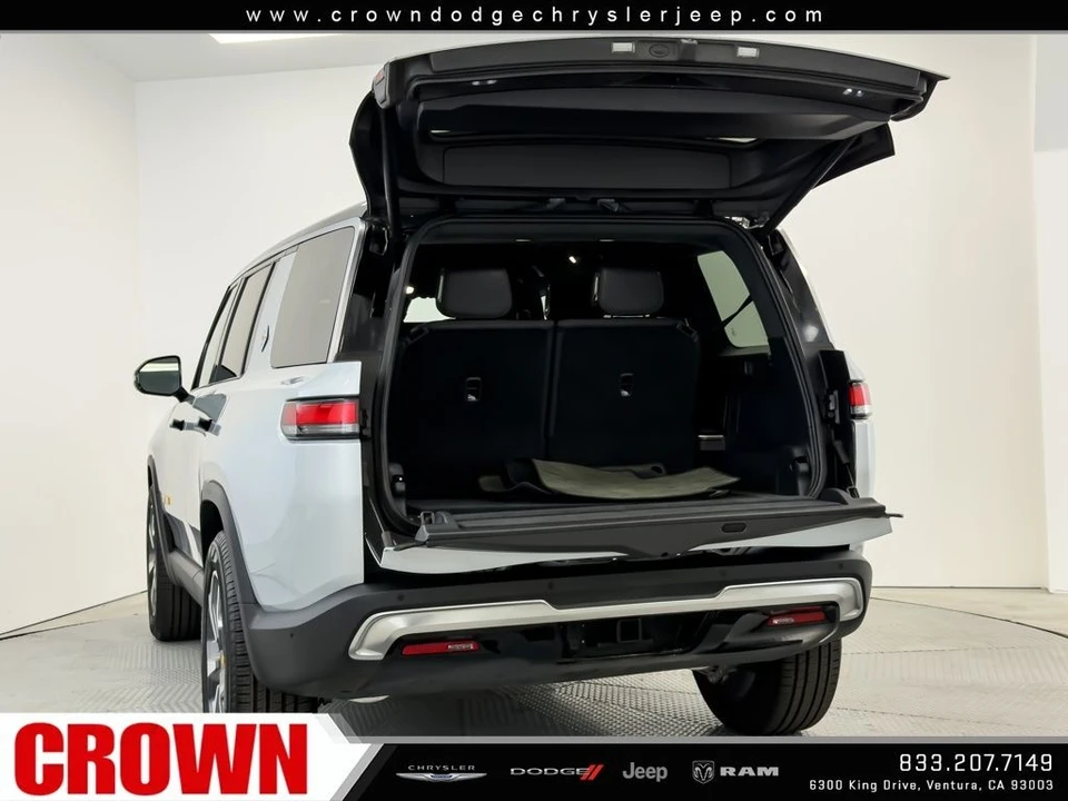 2023 Rivian R1S - Image 11 of 12