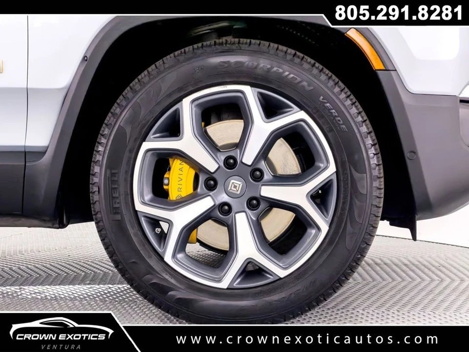 2023 Rivian R1S - Image 9 of 12