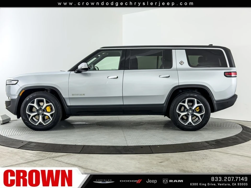 2023 Rivian R1S - Image 4 of 12