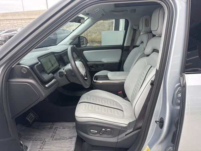 2023 Rivian R1S - Image 12 of 21