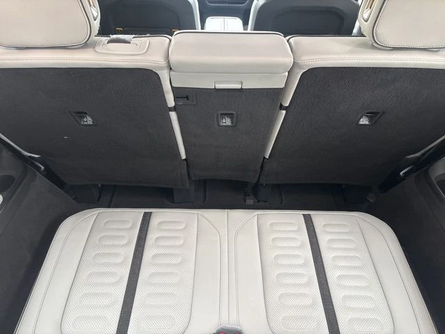 2023 Rivian R1S - Image 20 of 21