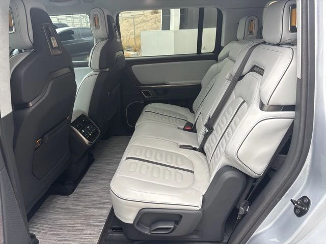 2023 Rivian R1S - Image 16 of 21