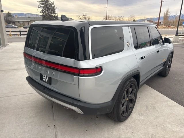 2023 Rivian R1S - Image 8 of 21