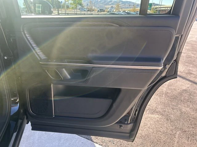 2023 Rivian R1S - Image 21 of 21