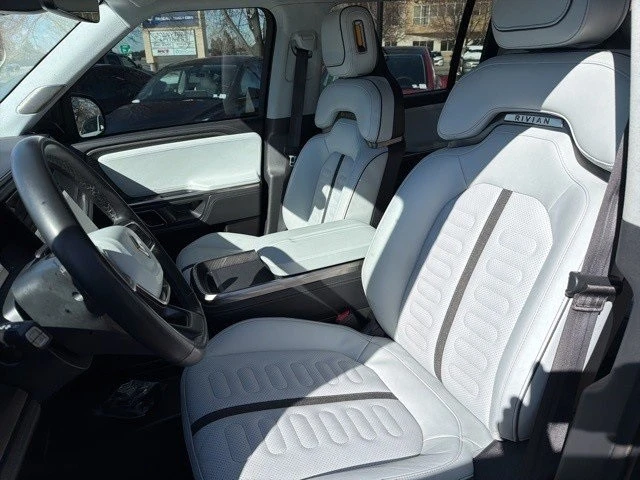 2023 Rivian R1S - Image 12 of 16