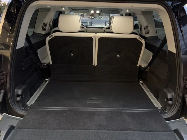 2023 Rivian R1S - Image 18 of 21