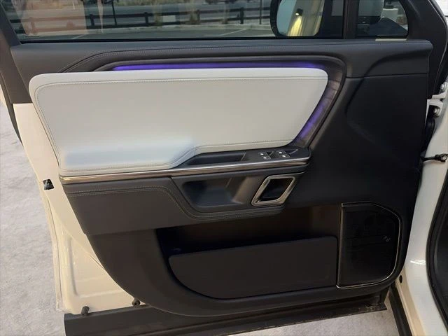 2023 Rivian R1S - Image 11 of 21