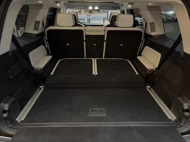 2023 Rivian R1S - Image 17 of 21