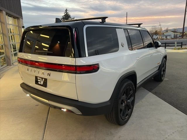 2023 Rivian R1S - Image 8 of 21