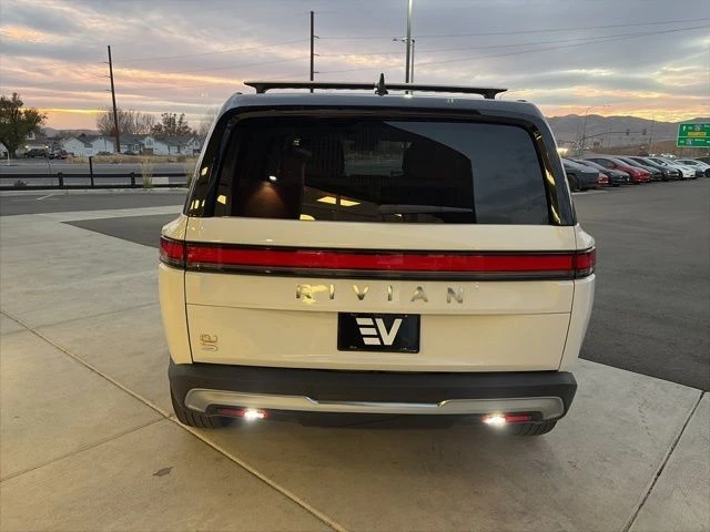 2023 Rivian R1S - Image 7 of 21