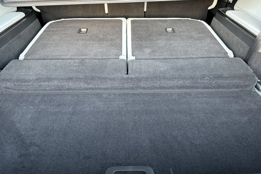 2023 Rivian R1S - Image 17 of 21