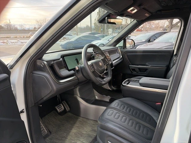 2023 Rivian R1S - Image 12 of 21