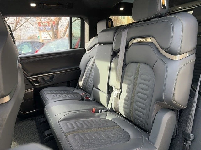 2023 Rivian R1S - Image 16 of 21