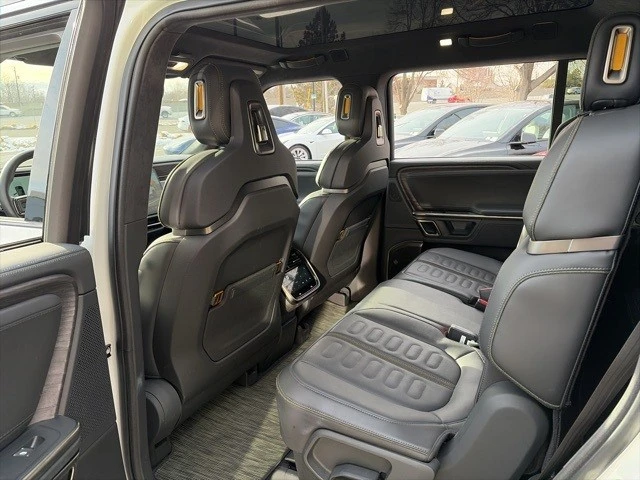 2023 Rivian R1S - Image 15 of 21