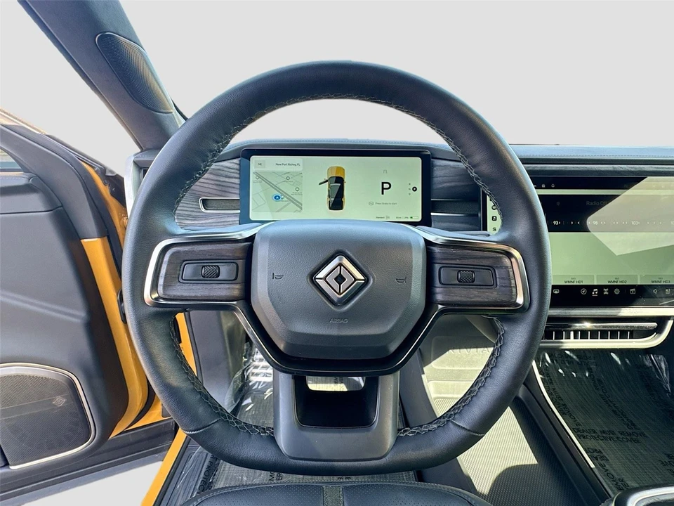 2023 Rivian R1S - Image 10 of 21